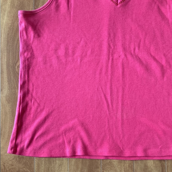 ❤️🔥5/20$ ALLISON DALEY💫 Women’s Pink Detailed V-Neck Sleeve-less Casual Tank - Picture 4 of 7